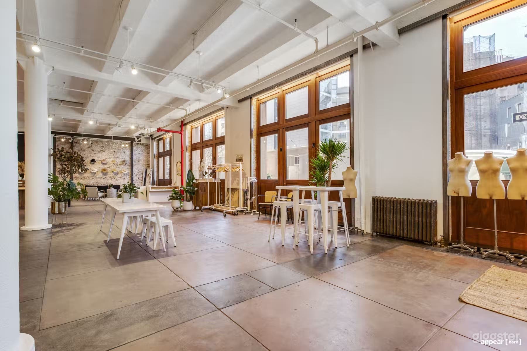 Franklin Showroom Photo 2