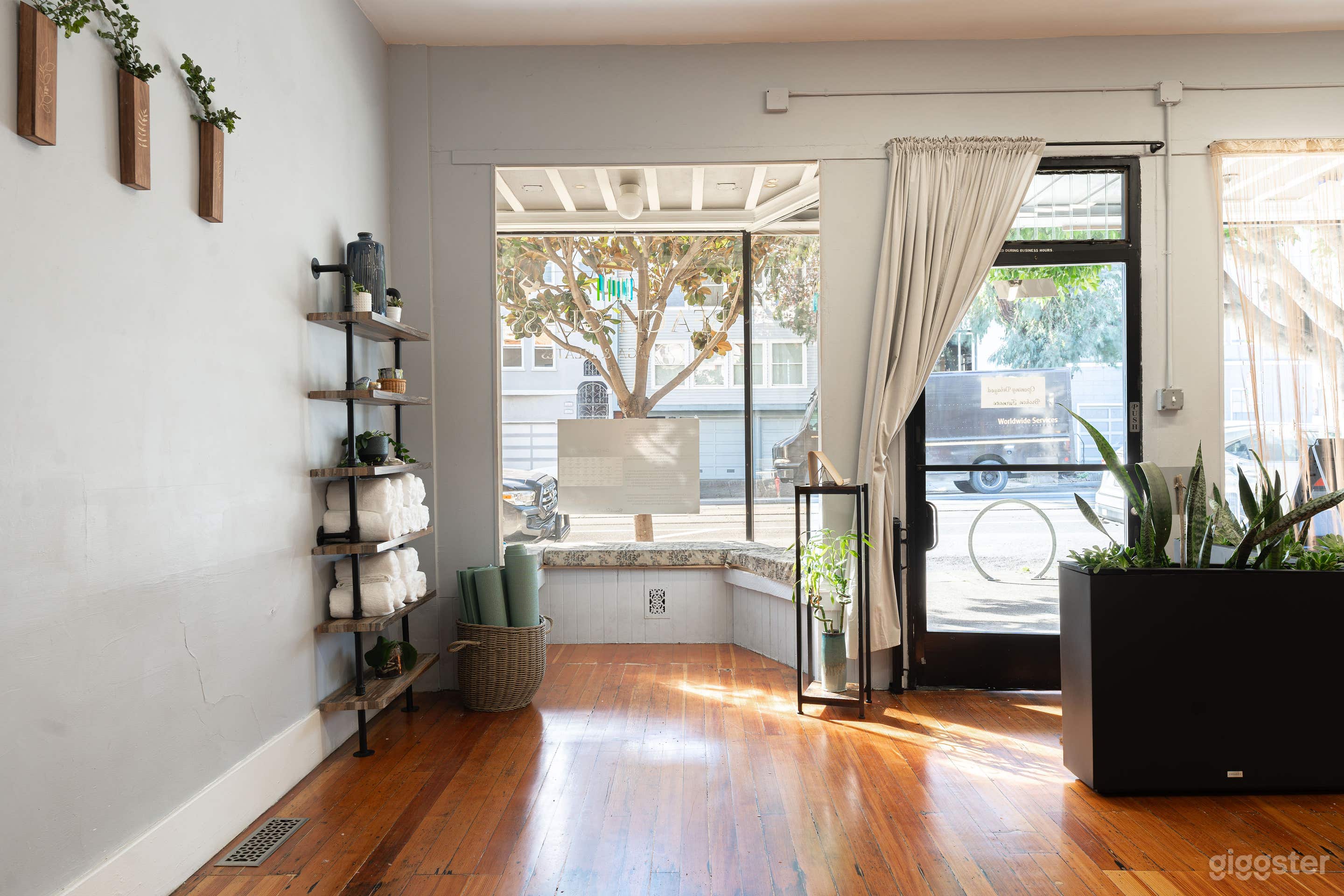 Yoga/Fitness Studio in Noe Valley Photo 4