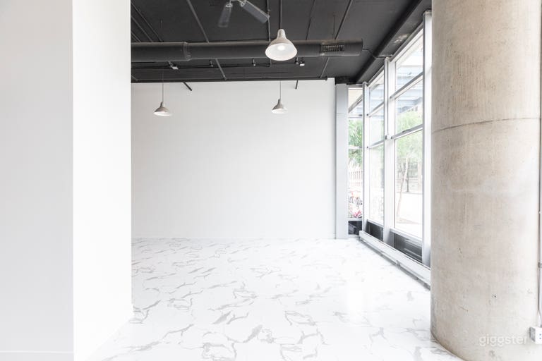  River North open gallery space 