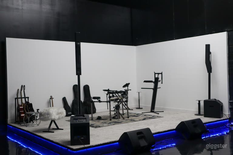  Rehearsal Studio 