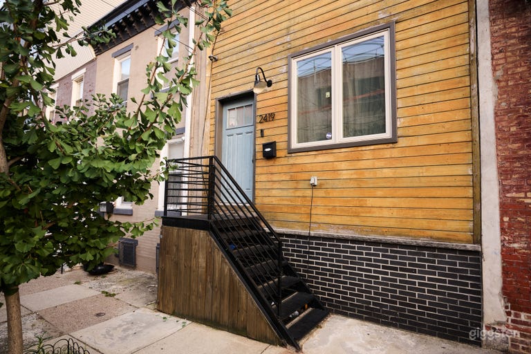  Modern Rowhome with new Playground in Trendy Fishtown 