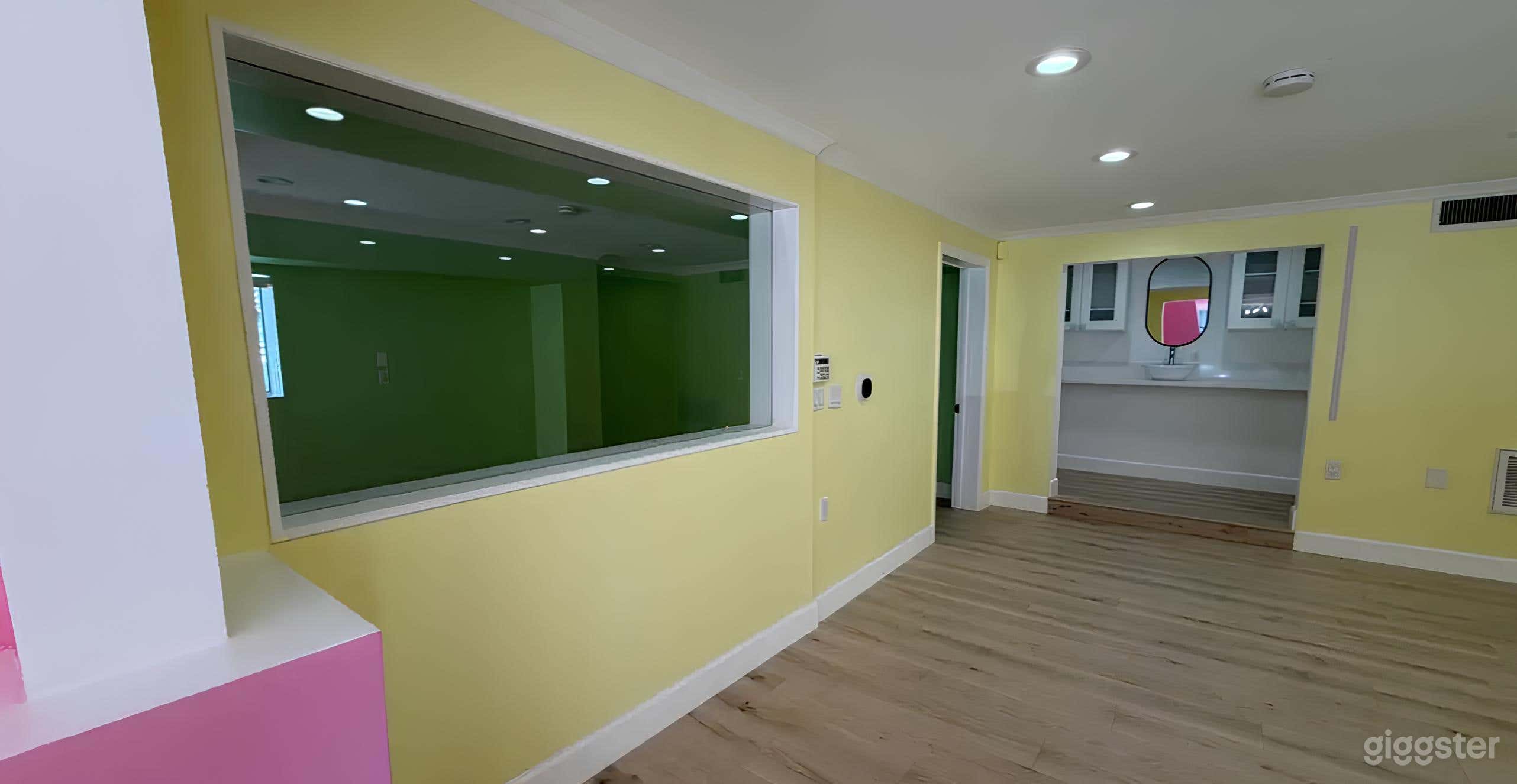 The Yellow Room for Content Creation Photo 3