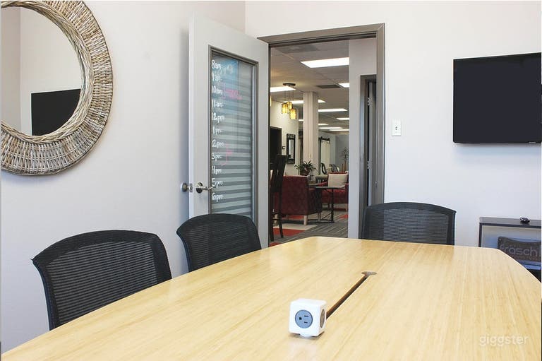  Jam Session Conference Room 