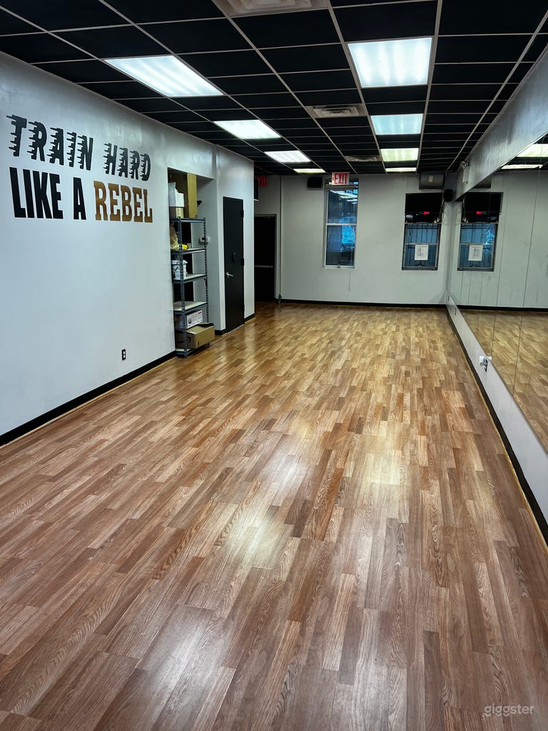  Neat and Private Venue in Brooklyn 