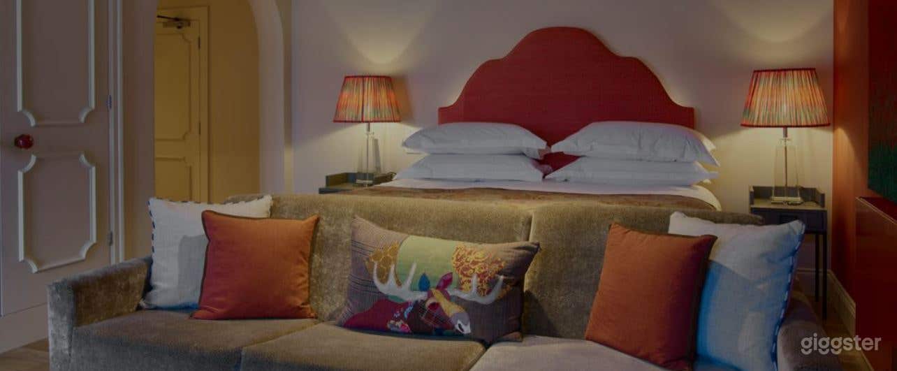 The Hot Tub Junior Suite with a Hint of Mischief  Photo 2