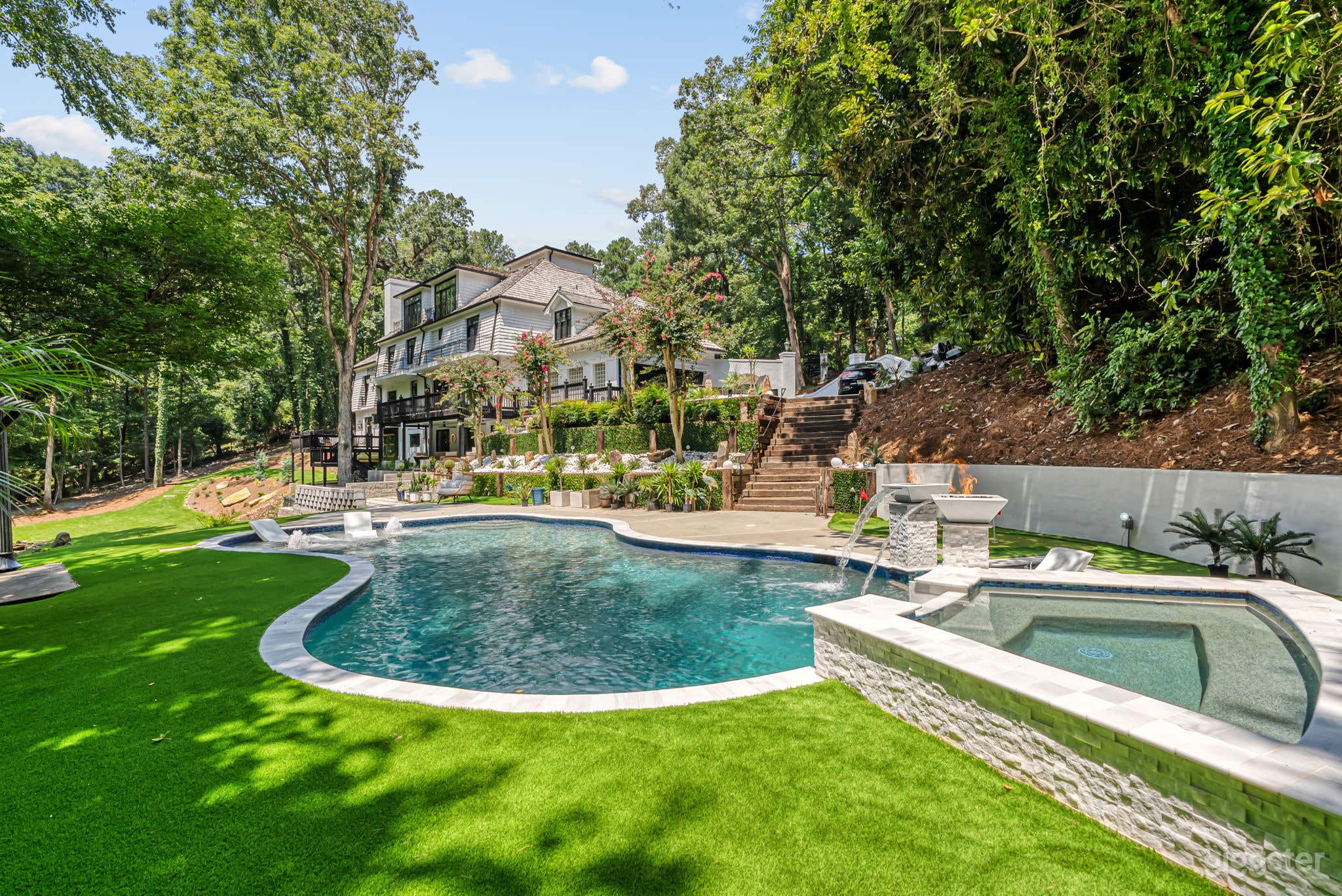 Luxury Mansion in Buckhead Photo 2