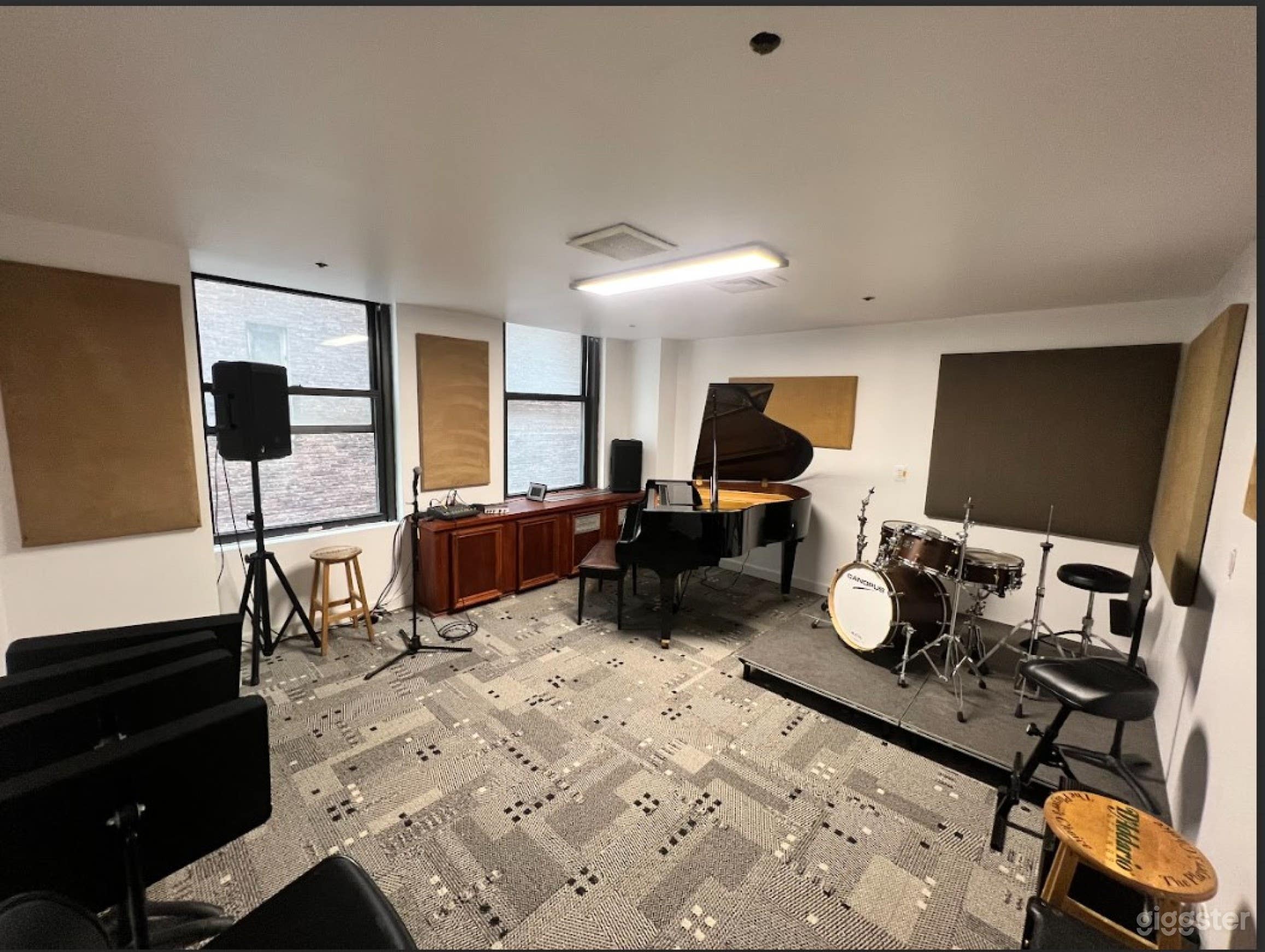 Musical Oasis for your Creative Getaway Photo 1