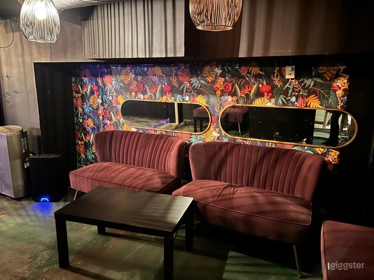  Beau Restaurant/Salon 