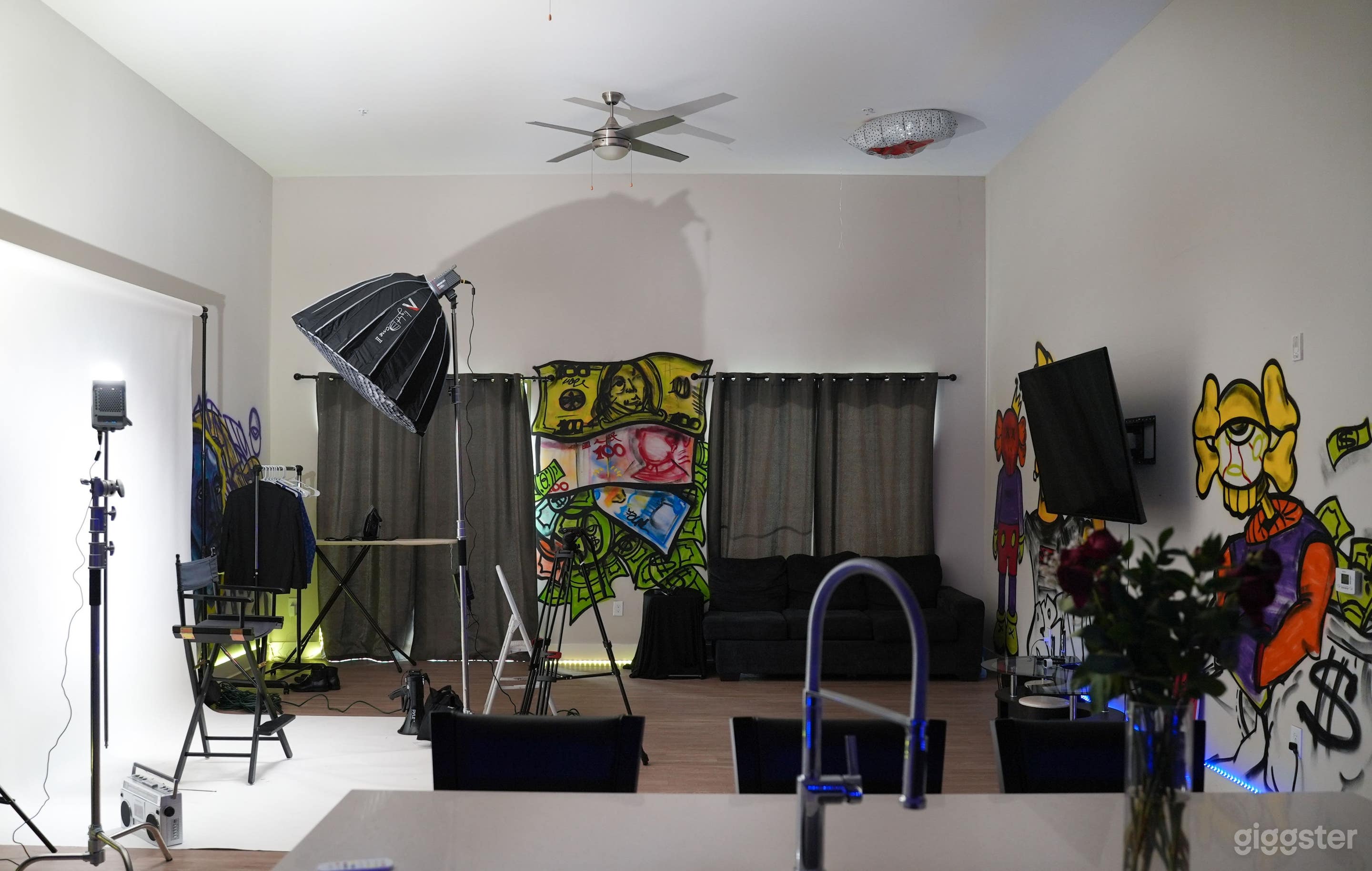 Creative Content Studio Photo 2