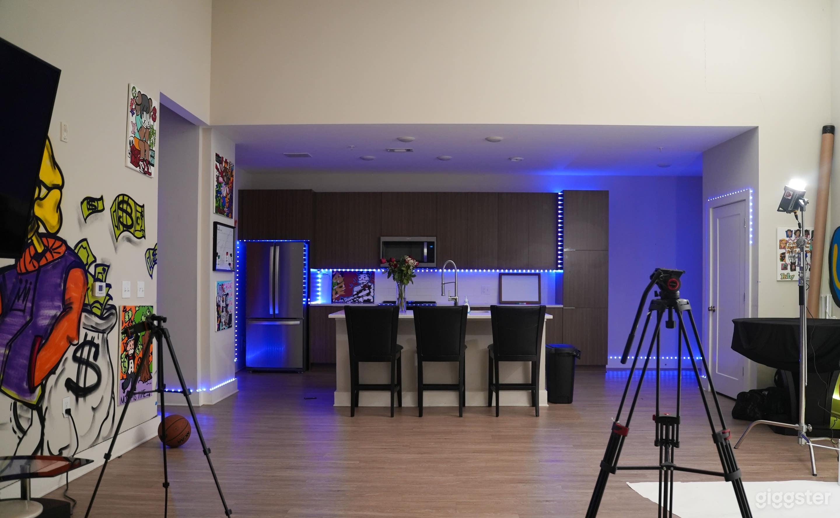 Creative Content Studio Photo 4