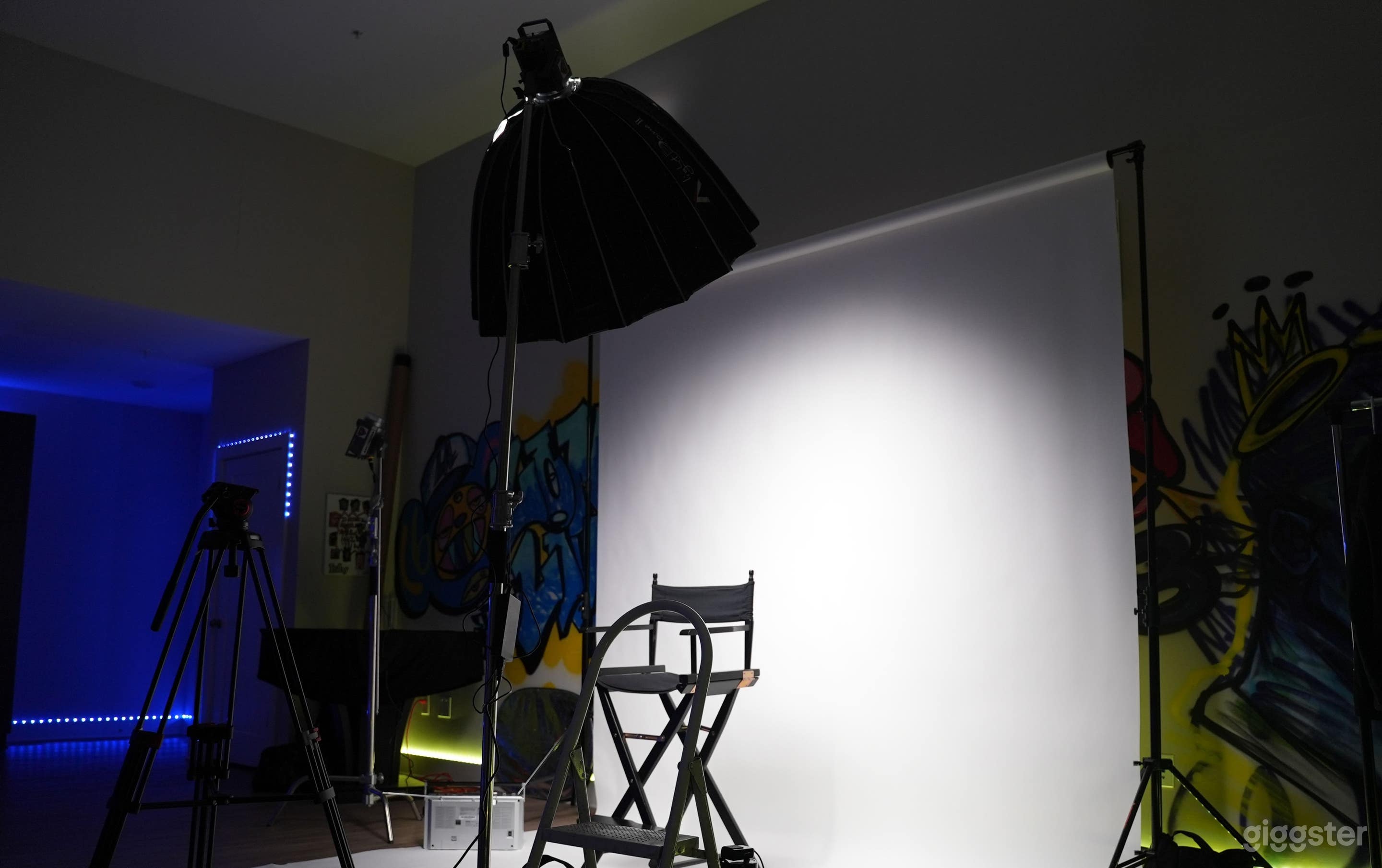 Creative Content Studio Photo 3