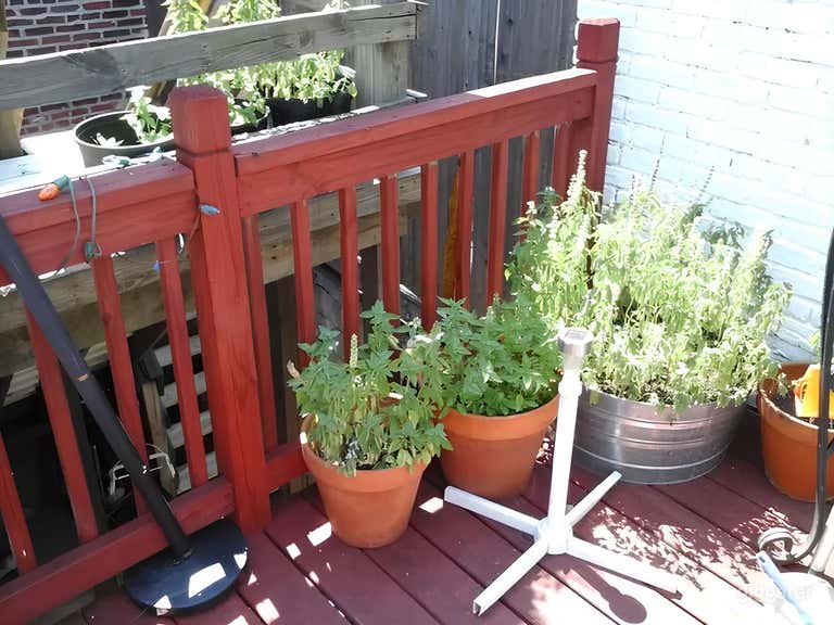  Upper Level Apartment  