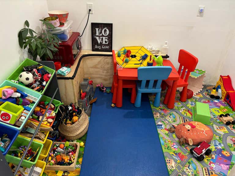  Fitness Studio / Dojo  