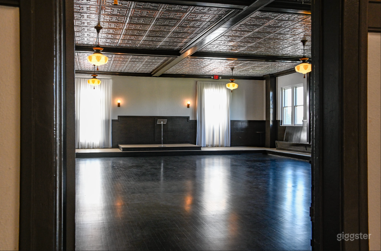  Petite Ballroom 
