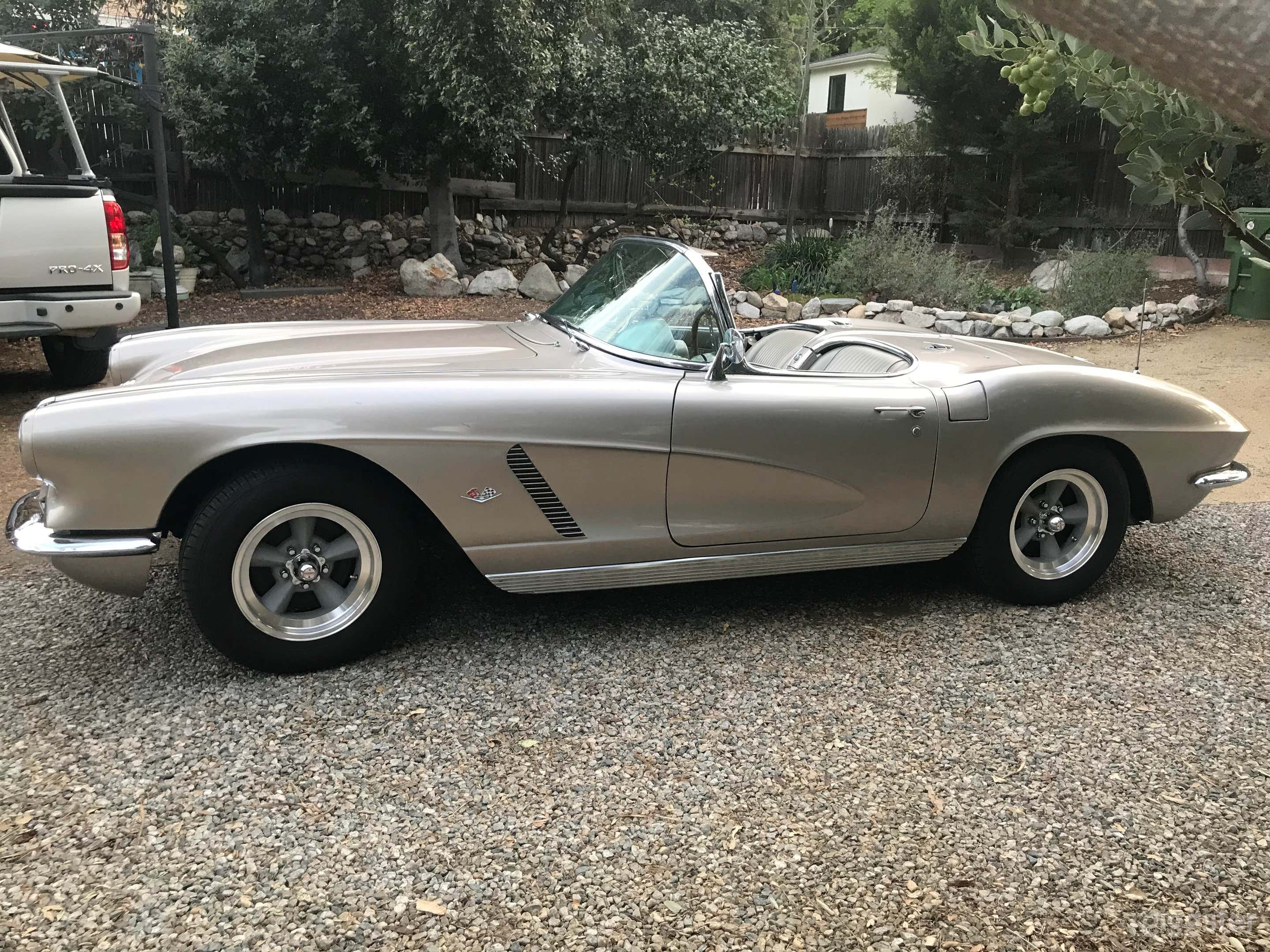 #74,000 Classic 1962 Corvette Convertible  Photo 2