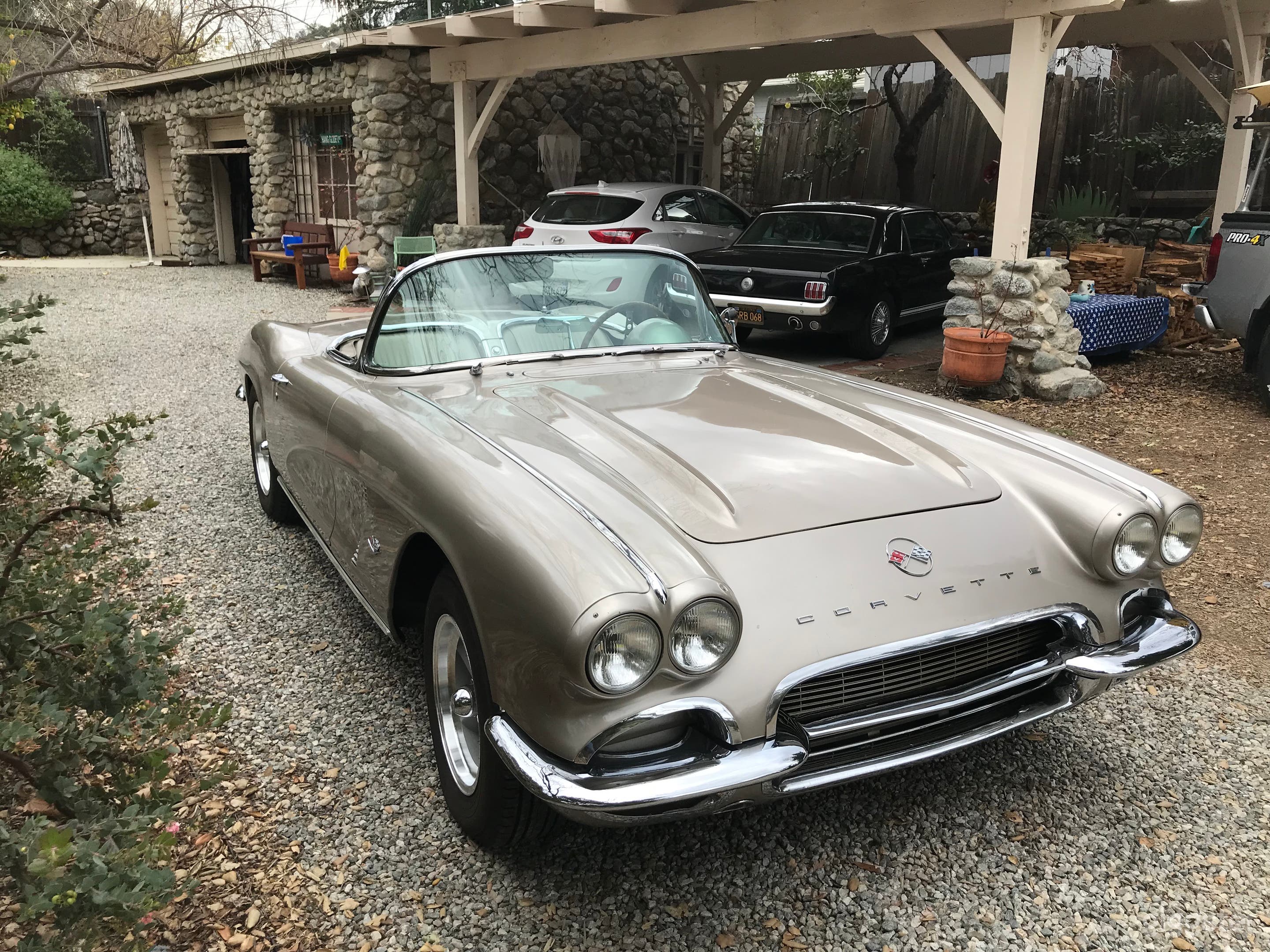 #74,000 Classic 1962 Corvette Convertible  Photo 3