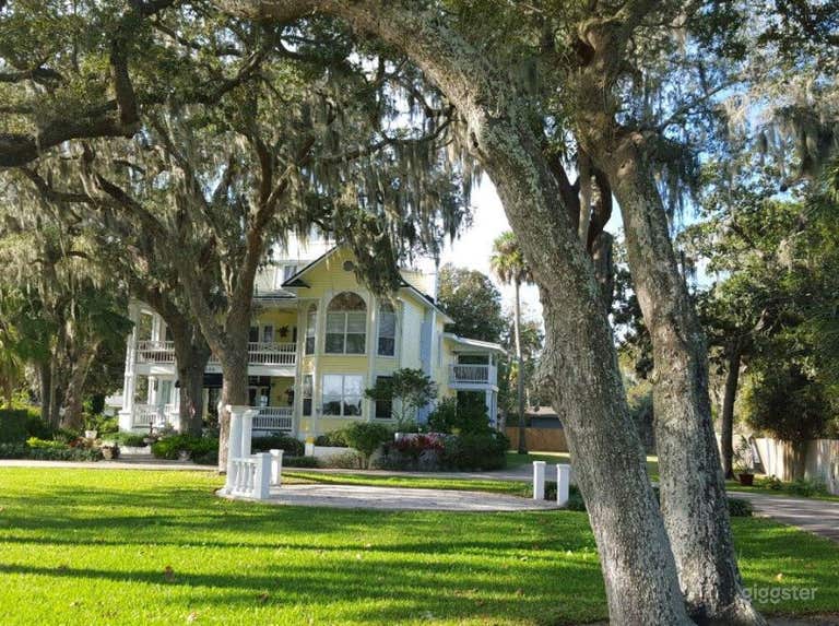  Grand Garden Event Space with Fountain Reception 