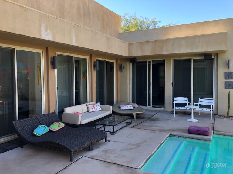  Colorful Artists Mansion 