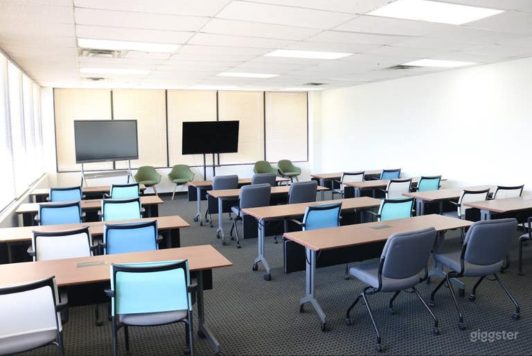  Fully Equipped 30-Seater Classroom / Training Room 