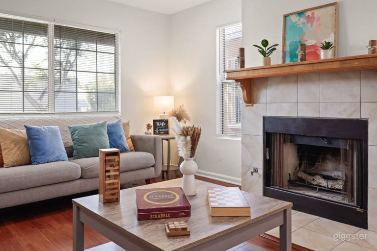  Stylish Home Near Venice Beach in Downtown Culver City 