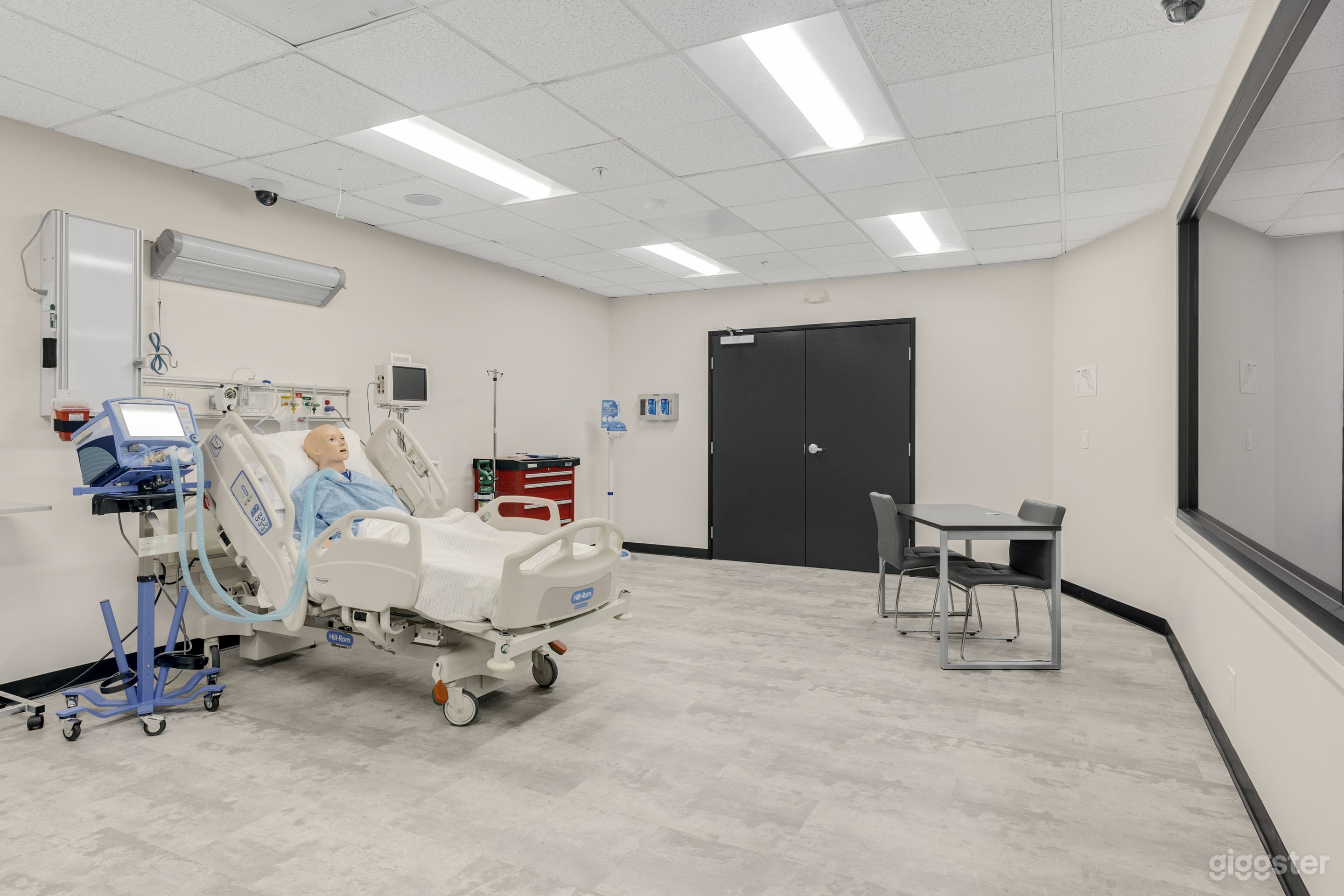 Hospital Room Sim Suite Photo 4