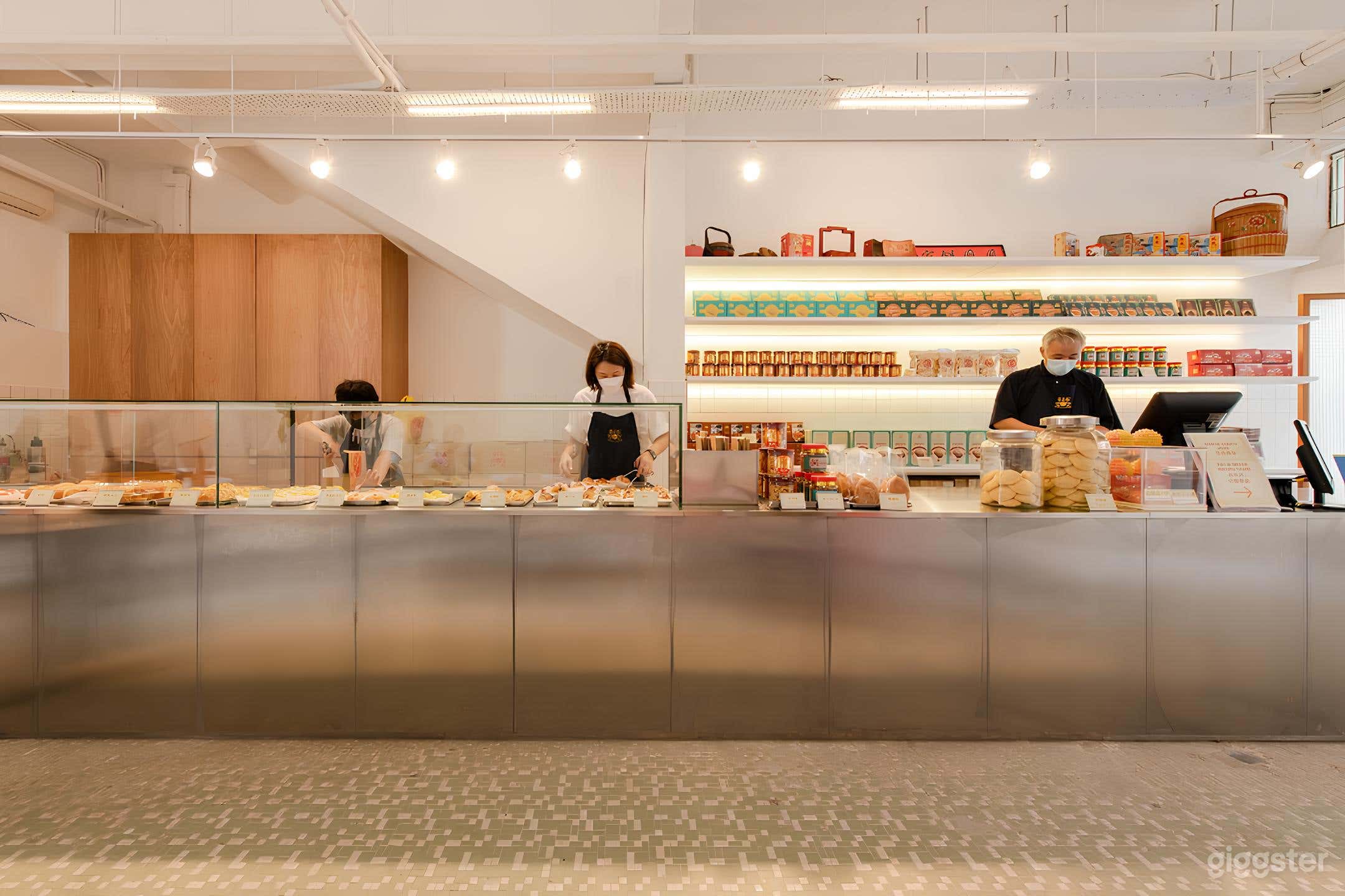 Retro 70s-Inspired Café with Modern Touches Photo 2