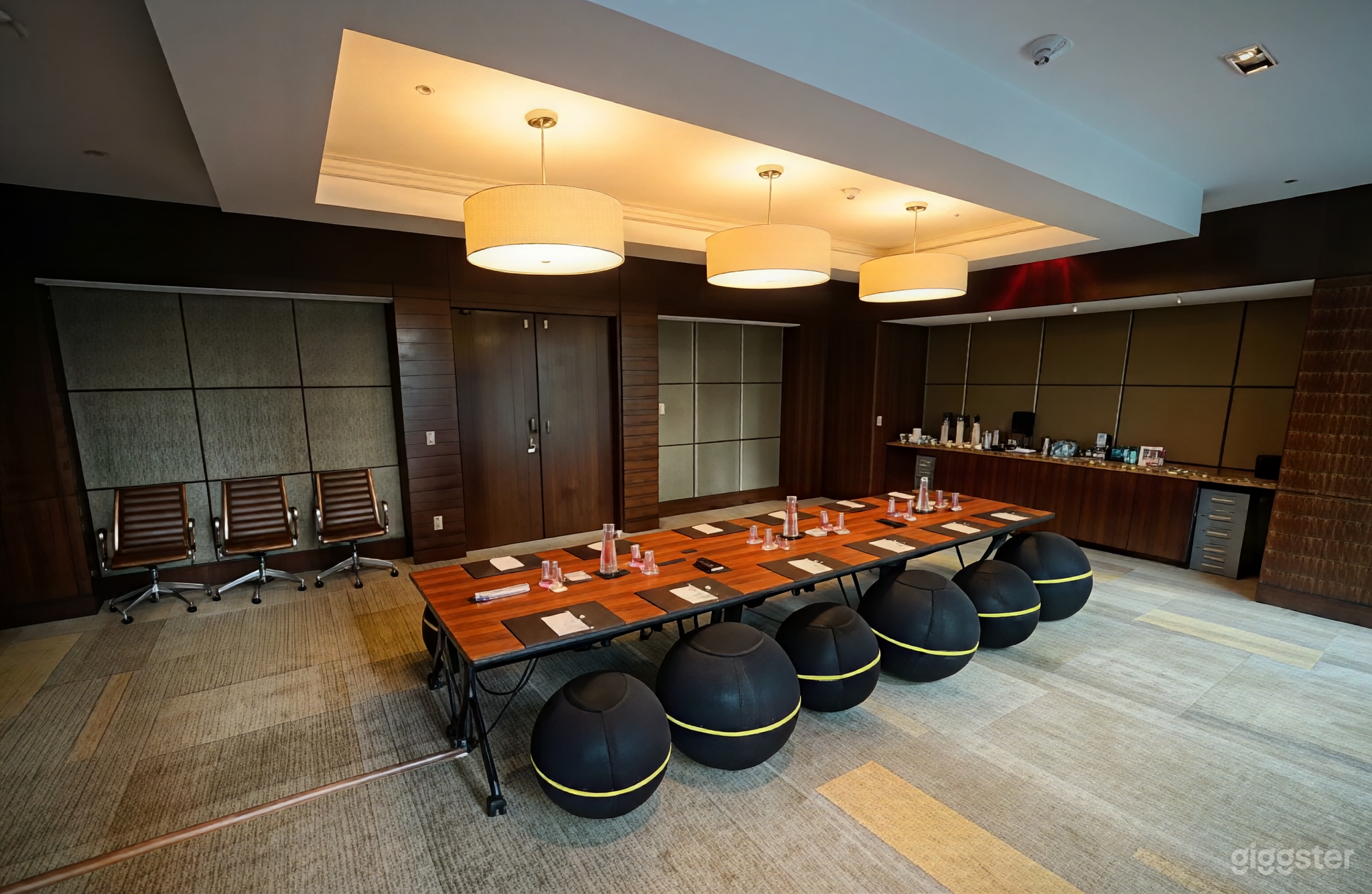 Executive Conference Room for Meetings & Events Photo 4