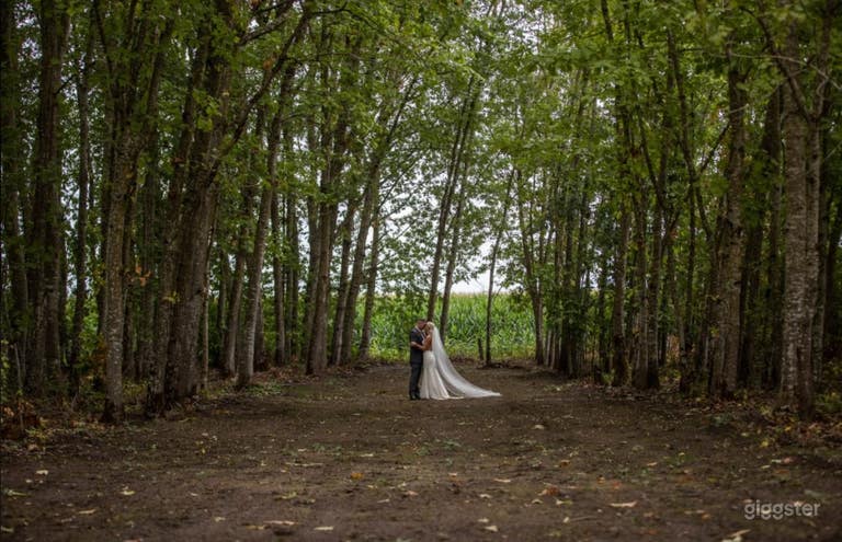  Wooded Groves, Gardens , Trails in Canby (Buyout) 