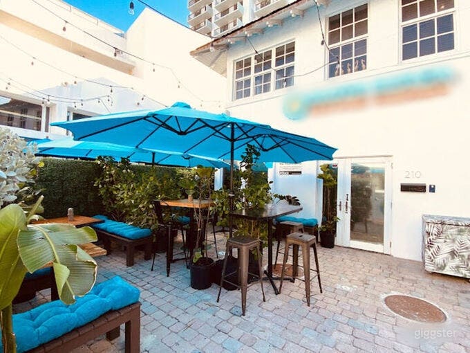 Captivating Outdoor Space Photo 2