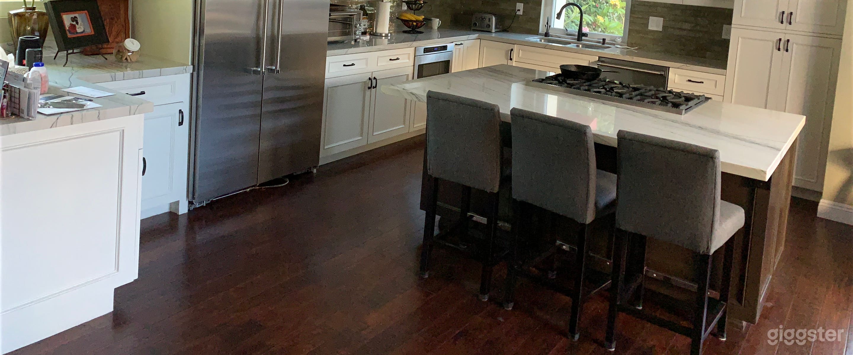 Modern open kitchen  Photo 3