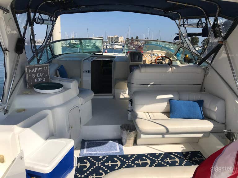  Seating for 9 passengers&#x27; in Cockpit area 