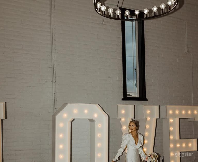  Bright Industrial Event Space in Phoenix 