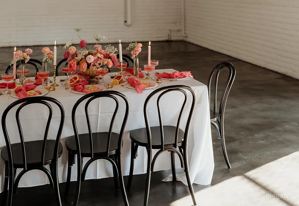 Bright Industrial Event Space in Phoenix Photo 4