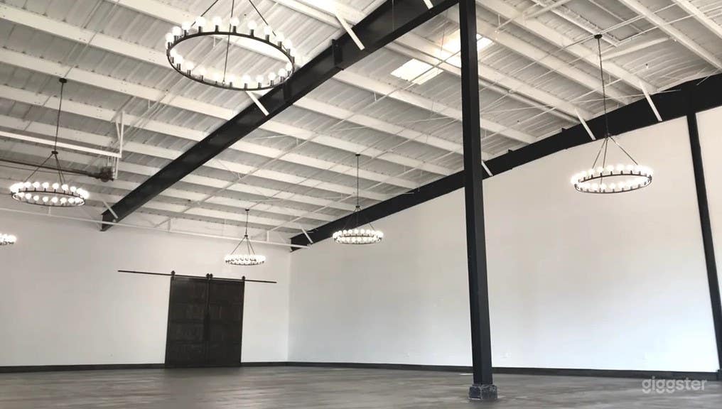 Bright Industrial Event Space in Phoenix Photo 1