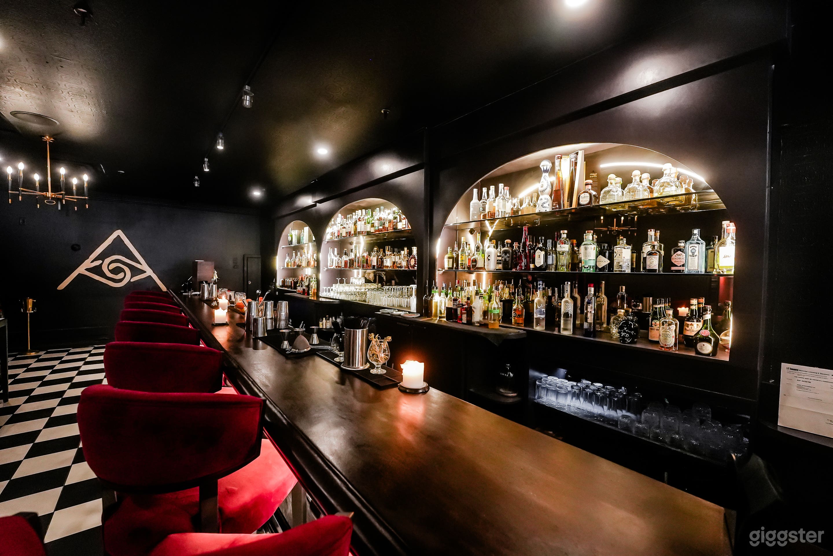 Upscale Cocktail Lounge for Rent Photo 1