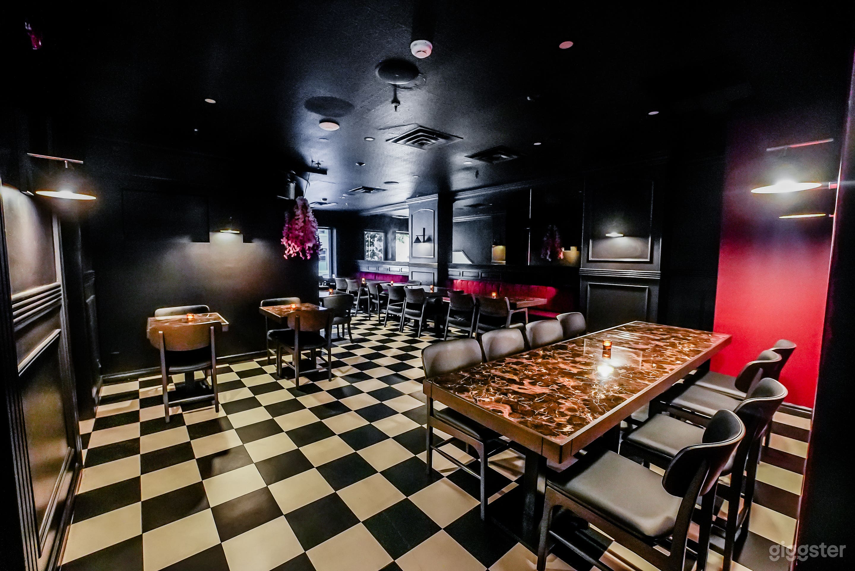Upscale Cocktail Lounge for Rent Photo 4