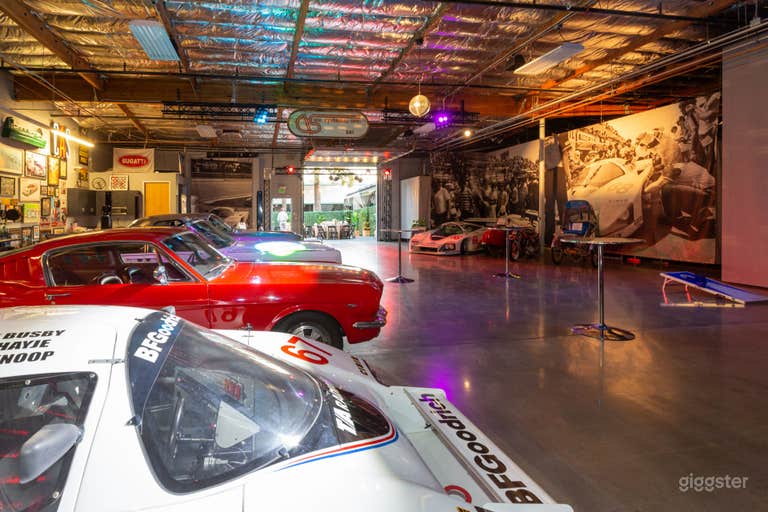  Automobile Themed Parkade 