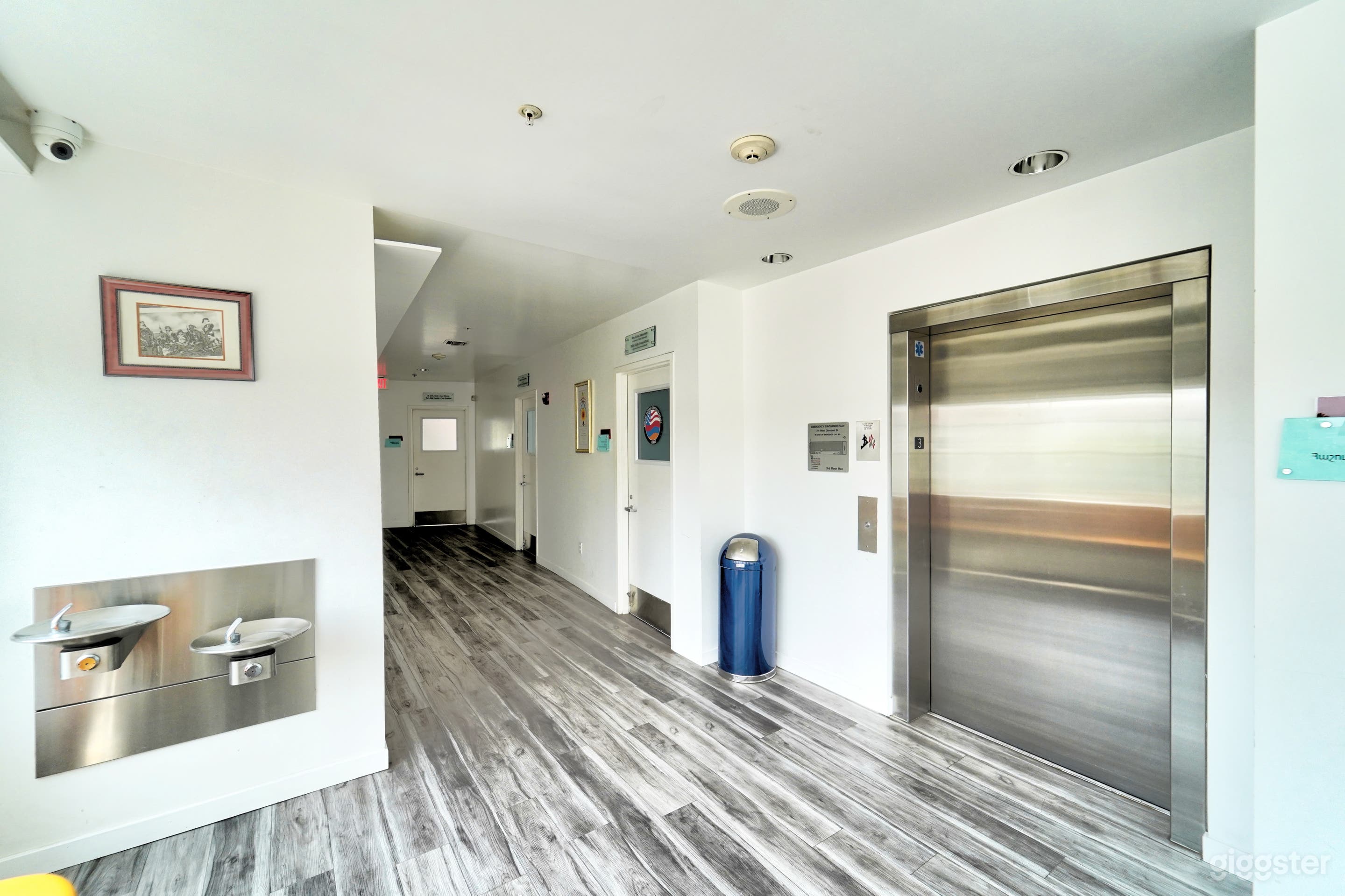 Modern offices for filming  Photo 1