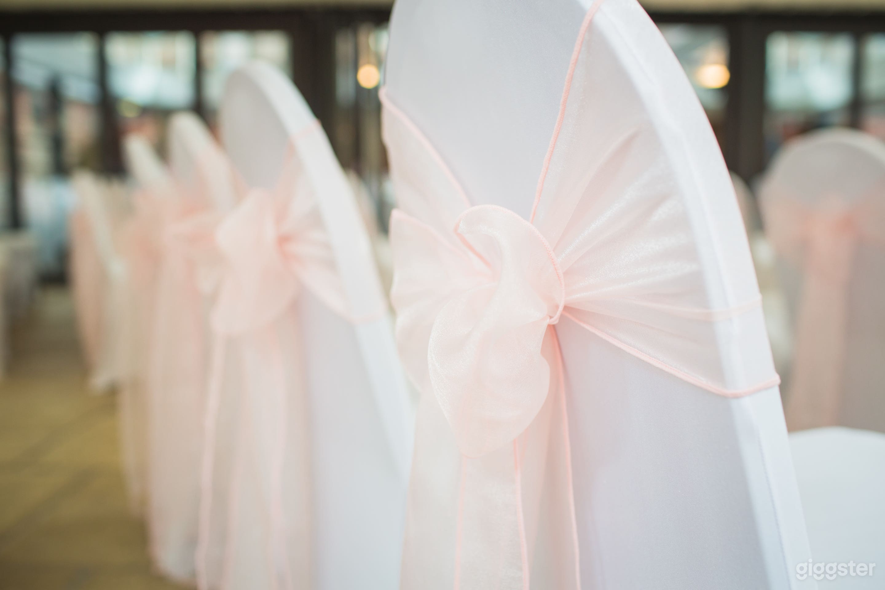 Lovely Golf Club Pavilion  Photo 2