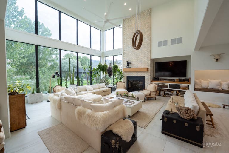  Midway Mountain Windows with Pickleball 