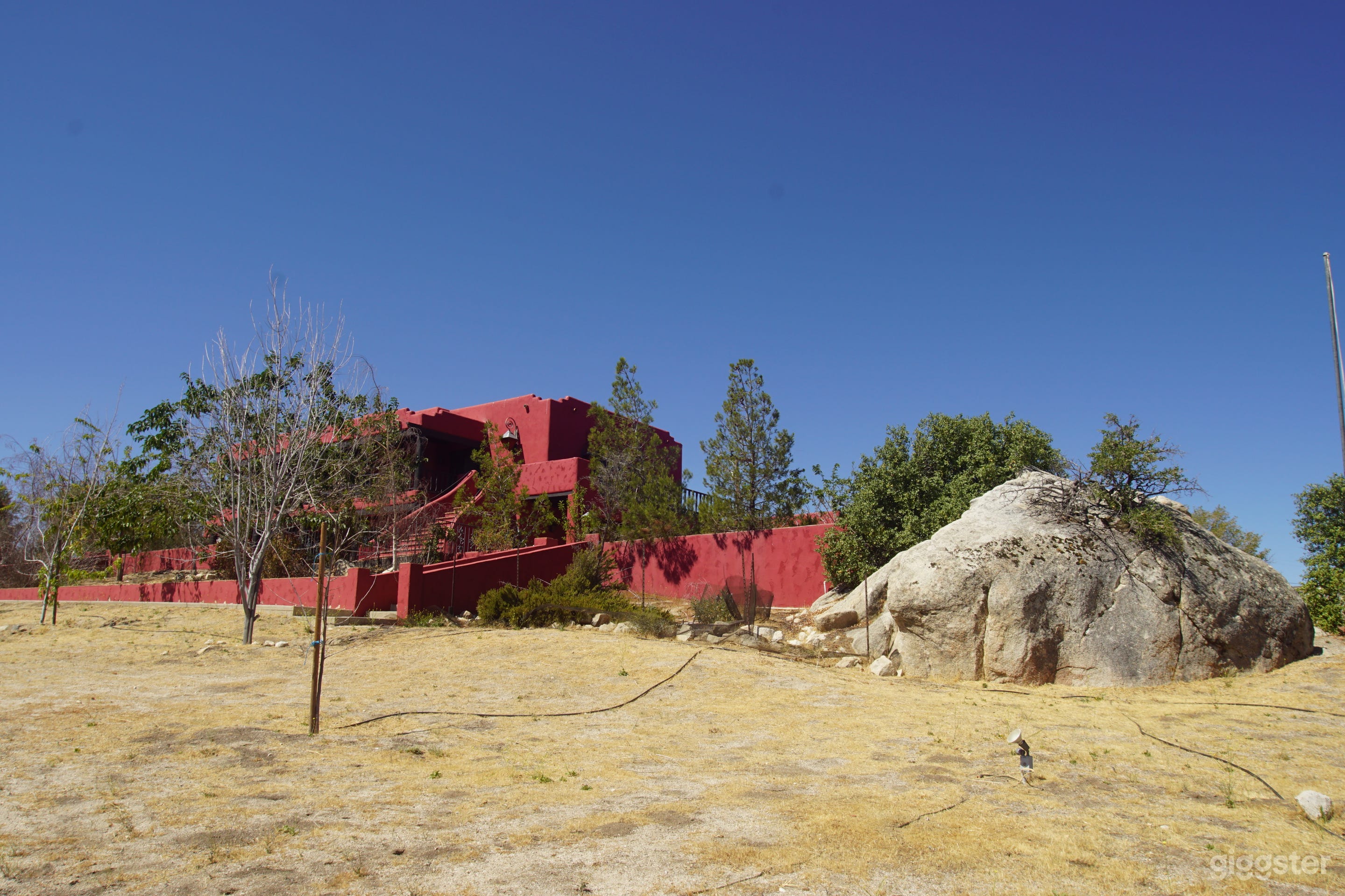 Southwestern and Spanish style Property Photo 2