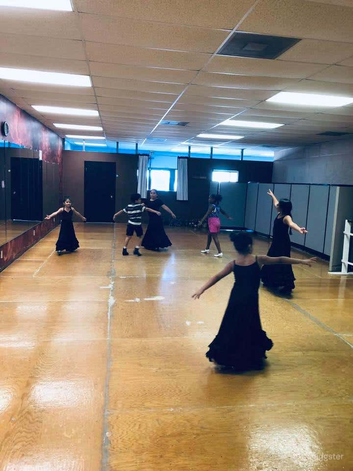 San Antonio's Glamorous Dance Studio A  Photo 2