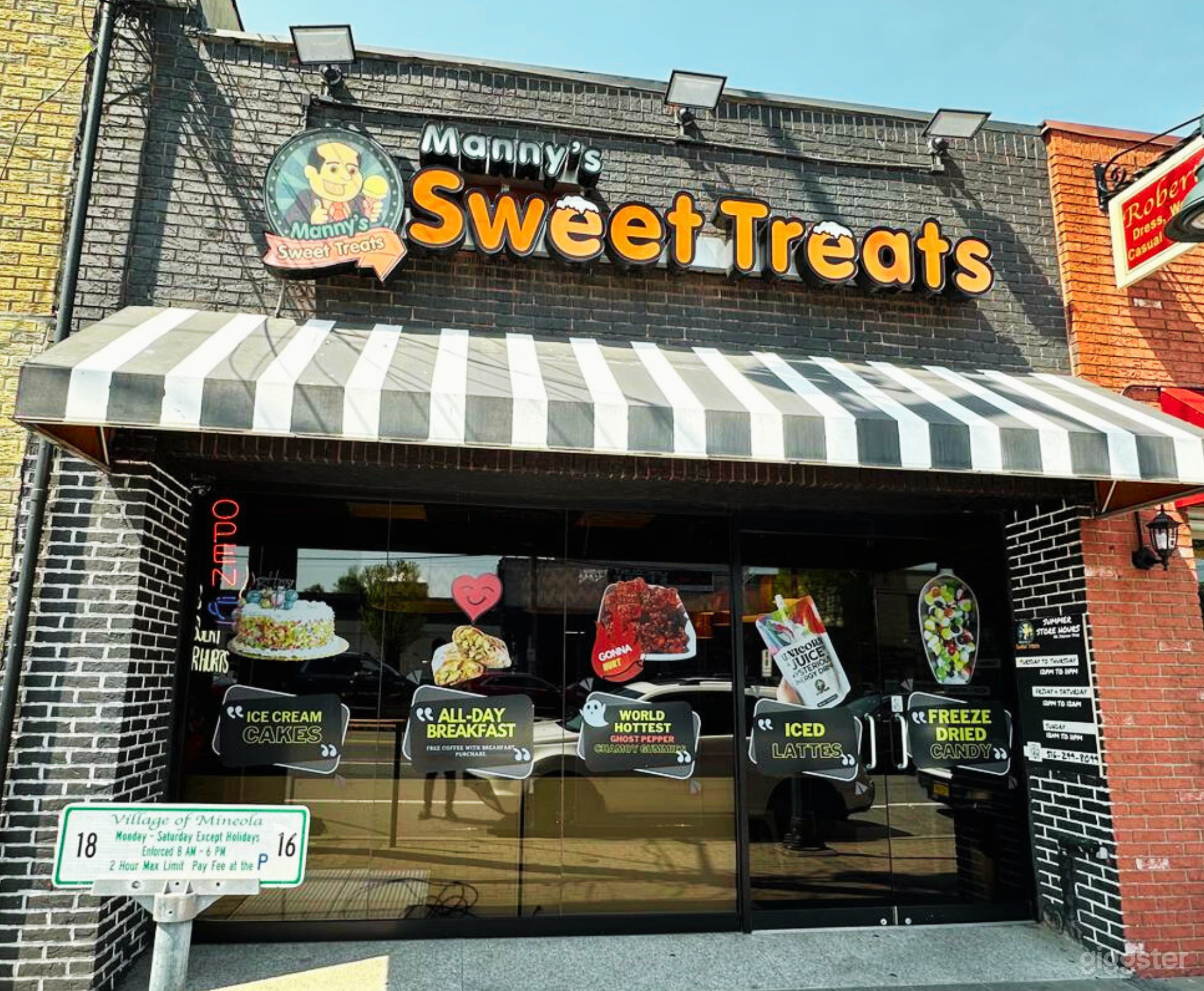 Cafe/Gelato/Crepe/Candy Store Photo 1