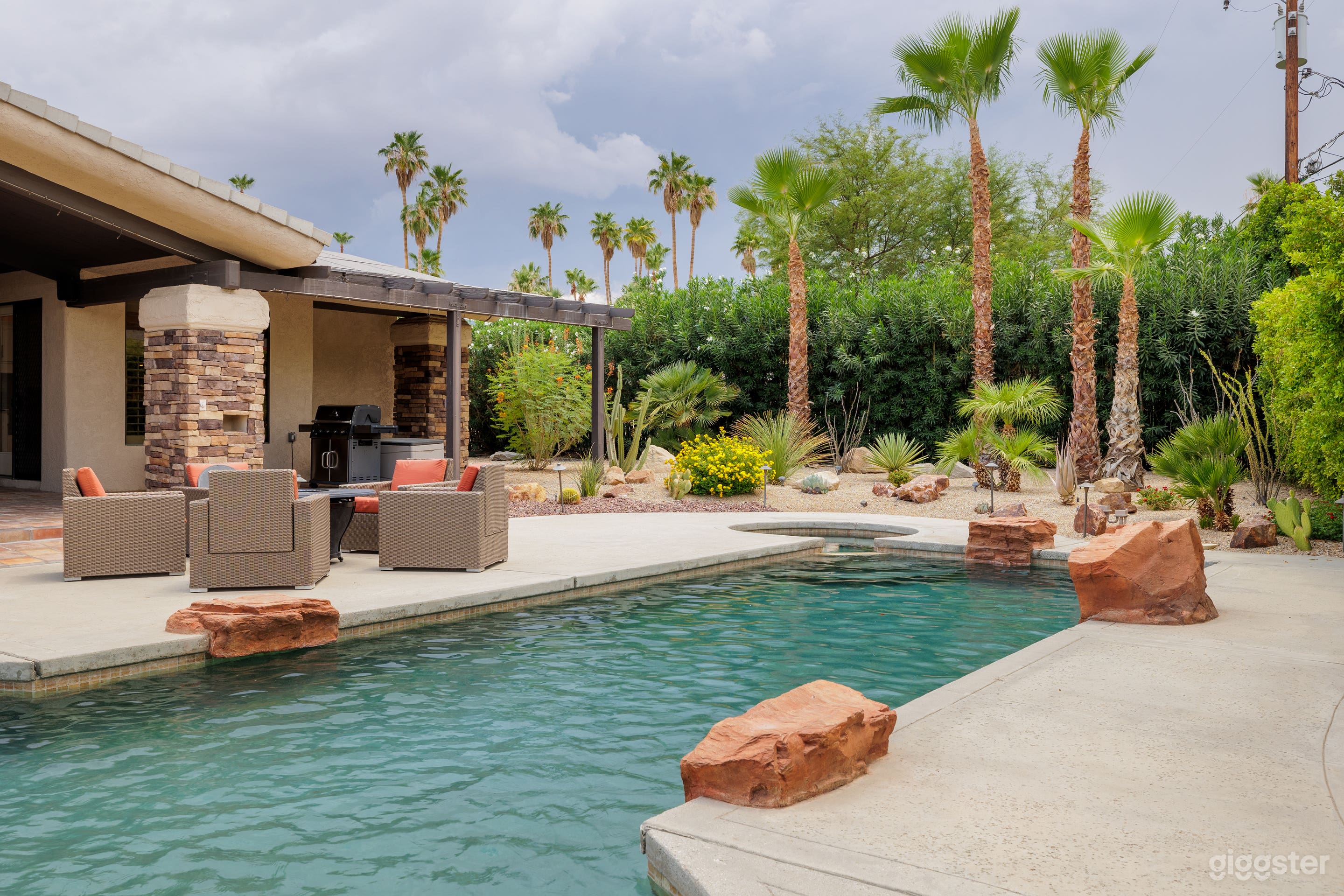 California Modern Spanish Desert Oasis  Photo 4