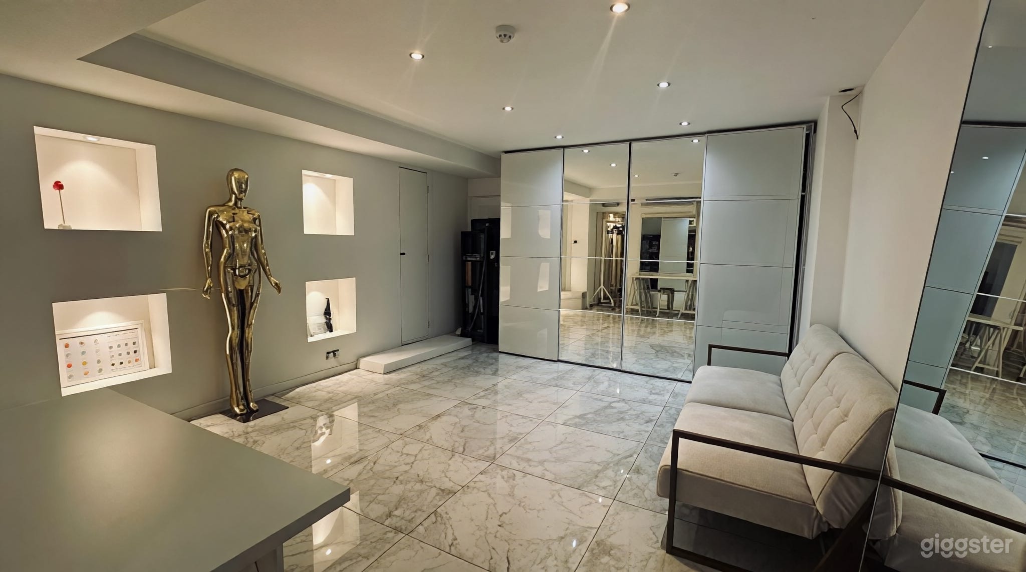 Luxury Fashion Concept Showroom & Creative Space Photo 4