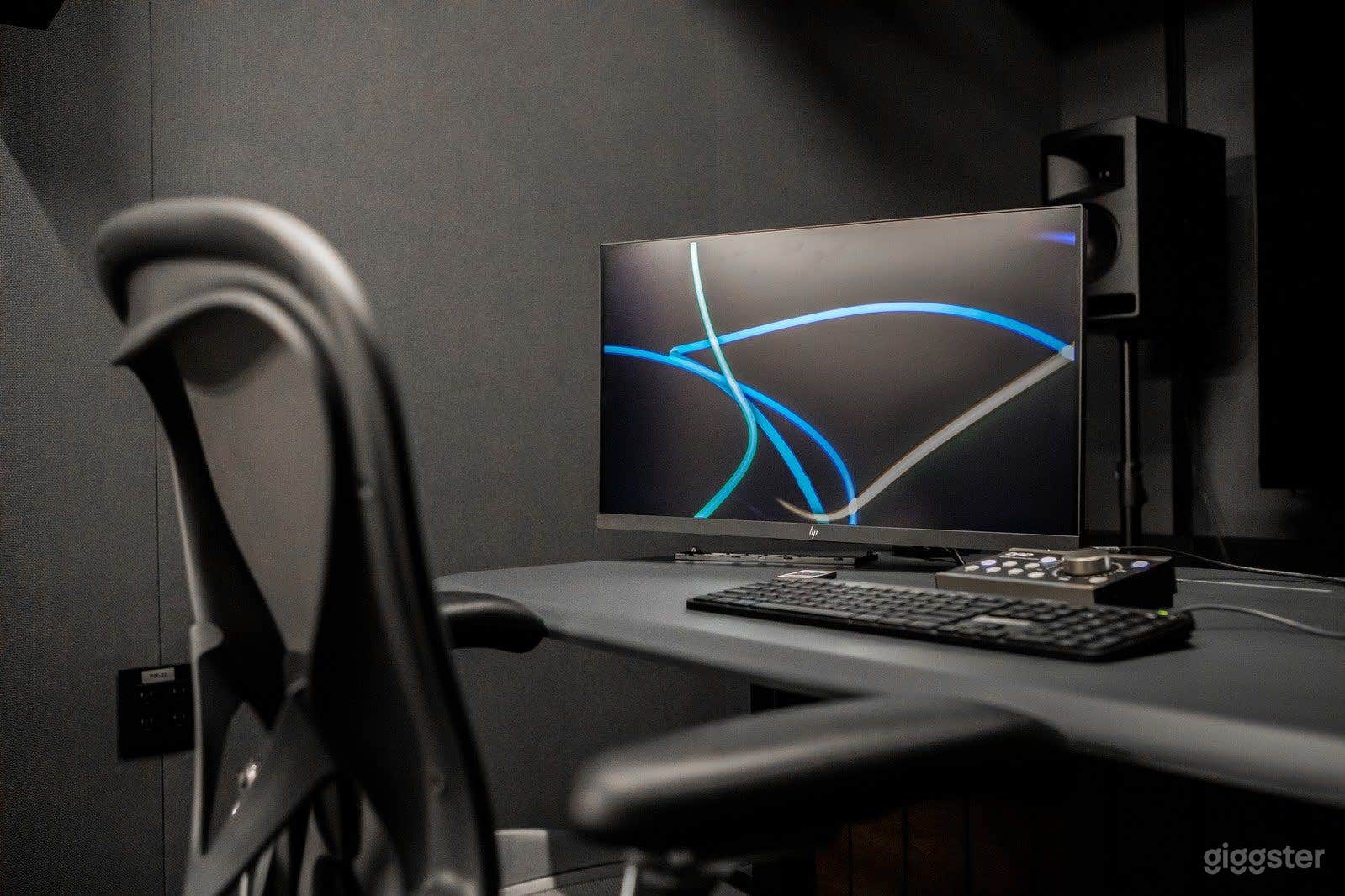 Deluxe Edit Bay in Hollywood – Dolby Atmos, 4K HDR Photo 3