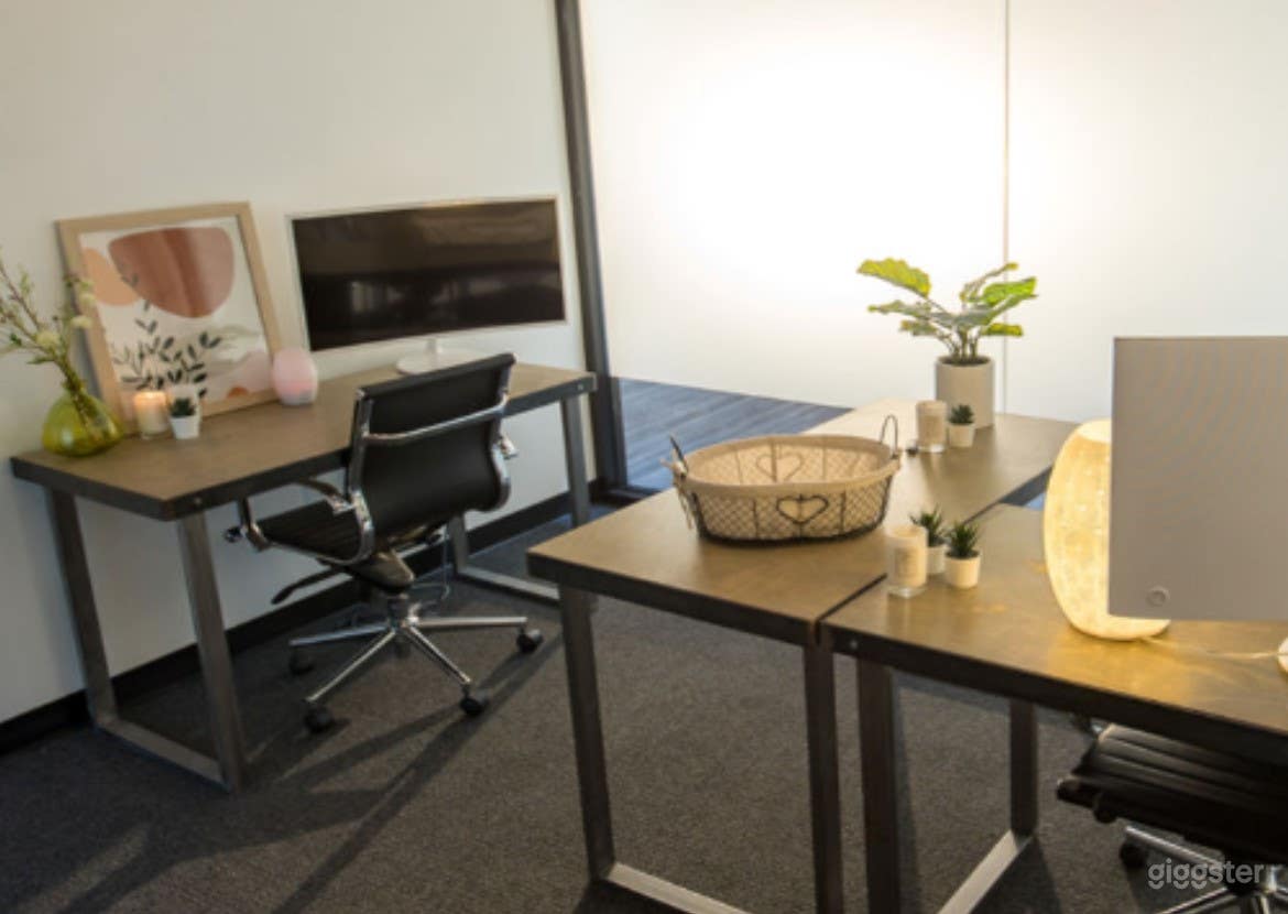 Office 210 Photo 2