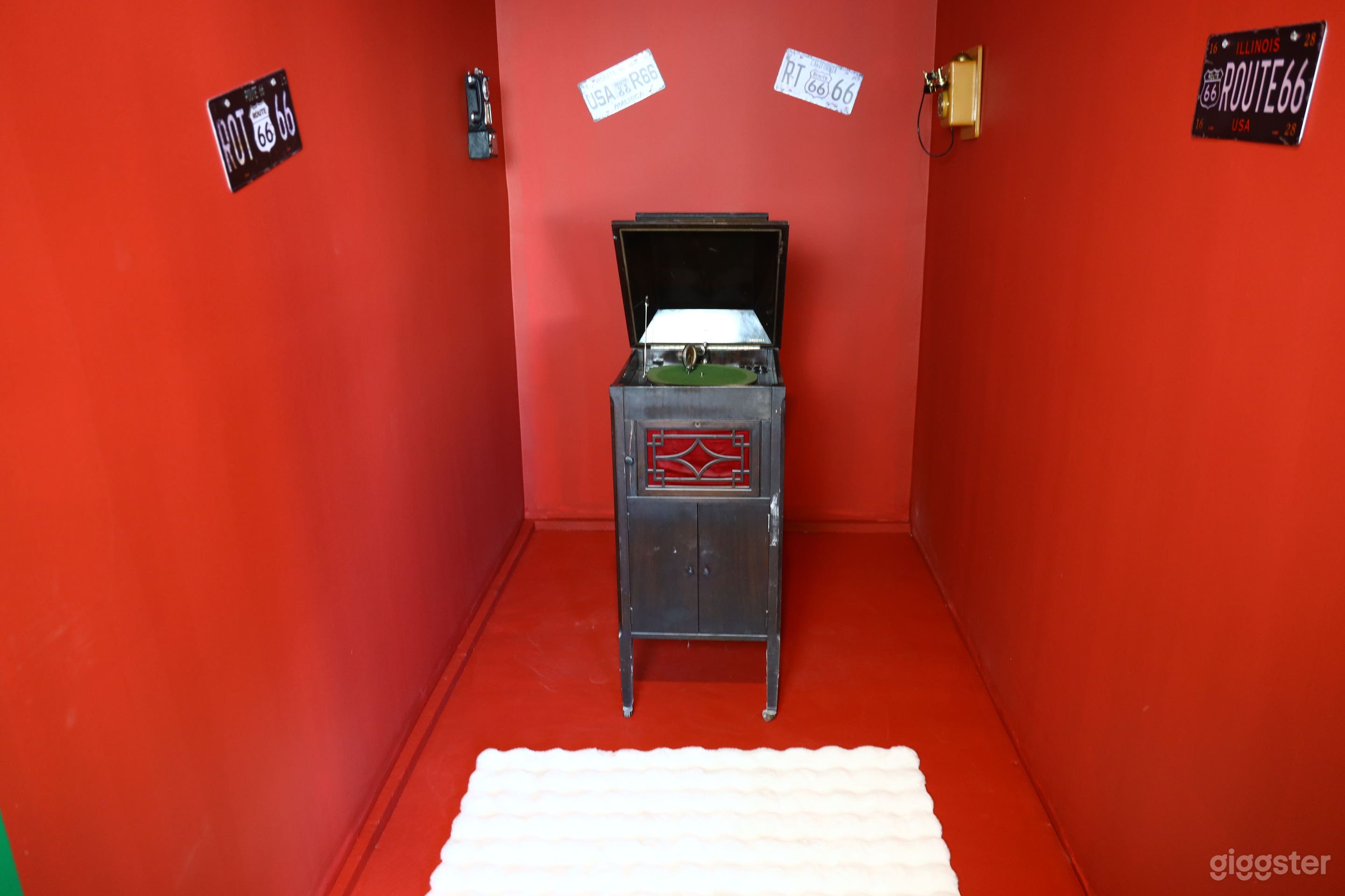 Multi Set Studio for Music Videos or Photo Shoots near DTLA Photo 4