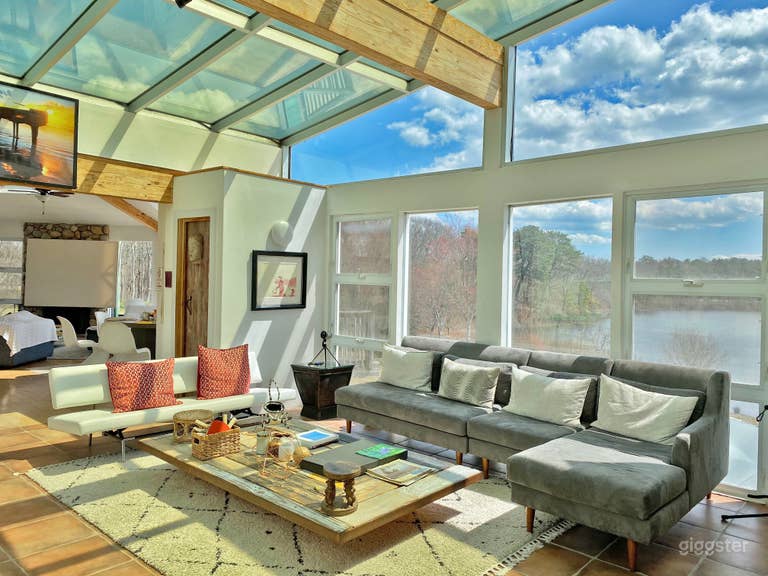  Living room with lake view  