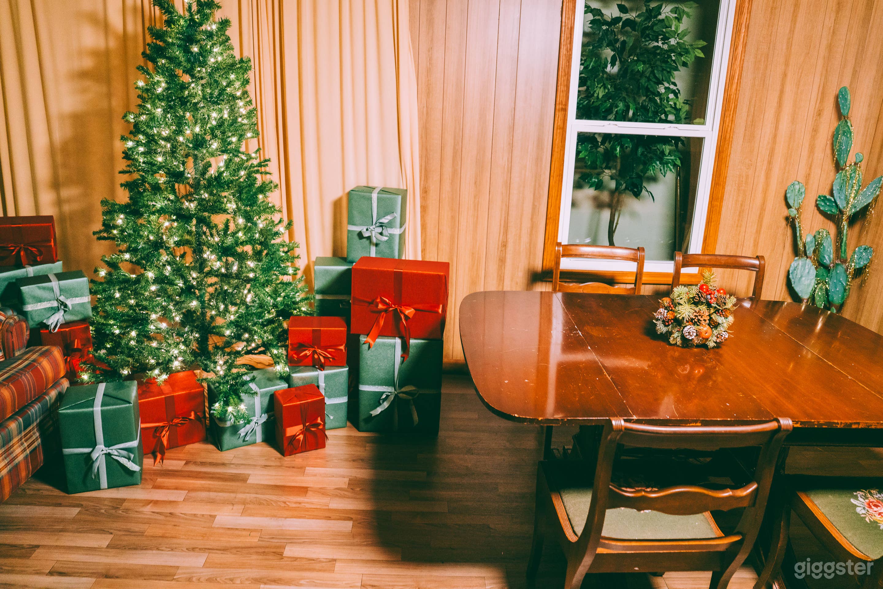 Town Studios - Content Studio with 10+ Sets Photo 2